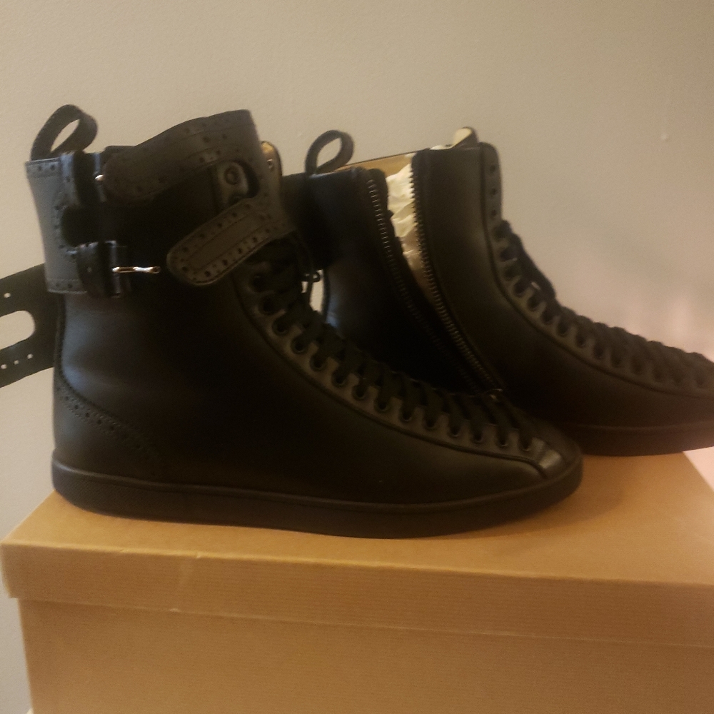 Christian Louboutin Guapomio